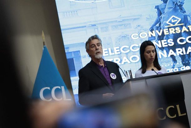 Perú tiene nuevo presidente tras la elección en el Congreso de Francisco Sagasti @FSagasti