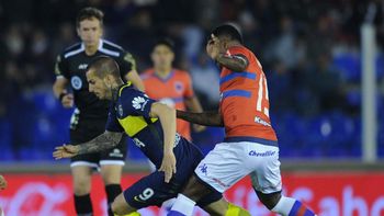 Benedetto se escapa de la marca de Rincón que desperdició dos chances inmejorables Benedetto se escapa de la marca de Rincón que desperdició dos chances inmejorables