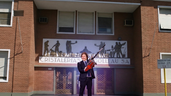 La crisis económica estraga a la principal productora de vidrio de Argentina: Rigolleau despide para importar La crisis económica estraga a la principal productora de vidrio de Argentina: Rigolleau despide para importar