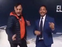 walter y chiqui de okupas recrearon su mitico baile rolinga en la presentacion de el eternauta walter y chiqui de okupas recrearon su mitico baile rolinga en la presentacion de el eternauta