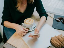 La insólita economía de los jóvenes ratones profesionales: ahorro extremo y gastos de lujo La insólita economía de los jóvenes ratones profesionales: ahorro extremo y gastos de lujo