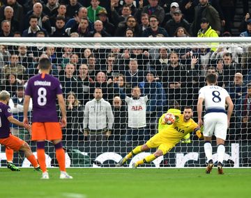 Sergio Agüero marró un penal