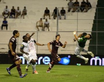 San Martín y Lanús igualaron en San Juan