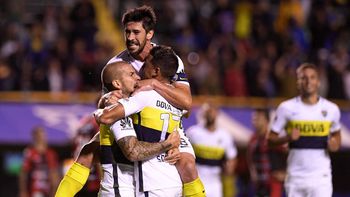 El festejo de los jugadores de Boca tras el gol de Benedetto El festejo de los jugadores de Boca tras el gol de Benedetto