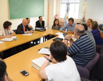 La Ciudad y los docentes intentarán este lunes avanzar en la paritaria