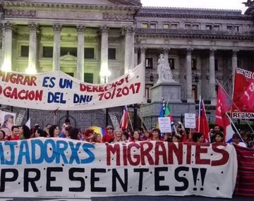 Amnistía Internacional celebró la derogación del decreto de Macri que violaba los derechos humanos de los migrantes