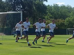la seleccion argentina volvio a entrenar tras el papelon en brasil la seleccion argentina volvio a entrenar tras el papelon en brasil