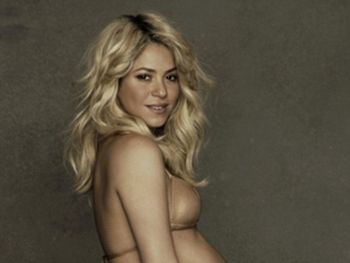 Shakira posó con su panza para Unicef