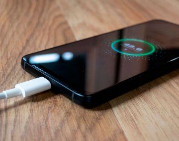 Por qué hay que apagar los teléfonos Android cuando se cargan