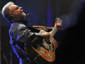 El cumple de León Gieco sigue este domingo en Tecnópolis