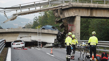 Como consecuencia de la caída de la estructura, murió un hombre de 68 años Como consecuencia de la caída de la estructura, murió un hombre de 68 años
