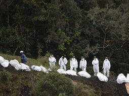 Así retiraban los cuerpos de la tragedia de Chapecoense Así retiraban los cuerpos de la tragedia de Chapecoense