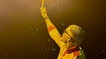la emocion de mauro icardi tras salir campeon en turquia: que sera de su futuro la emocion de mauro icardi tras salir campeon en turquia: que sera de su futuro