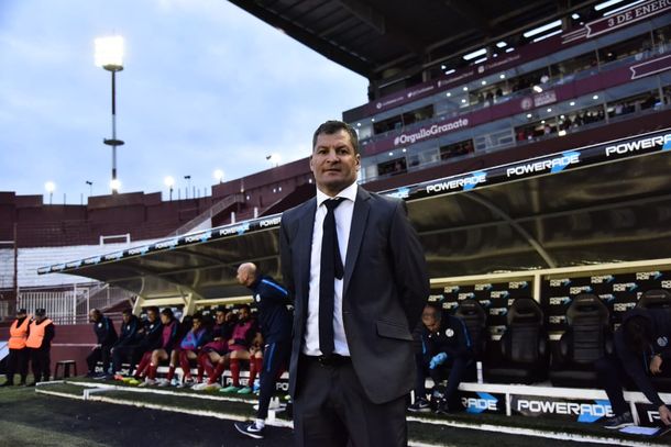 Temperley le ganó por penales a San Lorenzo y lo dejó sin DT