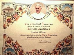 ¿A qué famosa mediática le mandó su bendición el Papa?