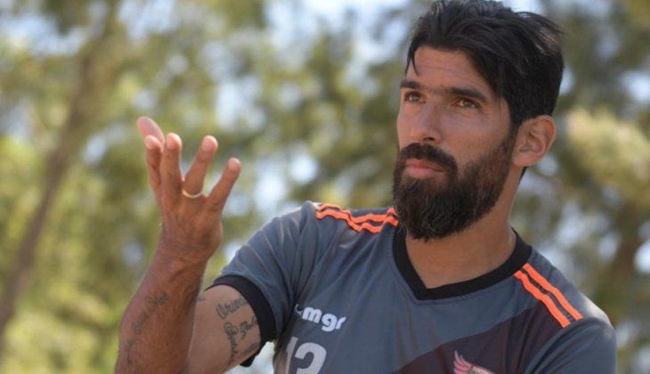 Sebastián Abreu fue presentado en su nuevo club