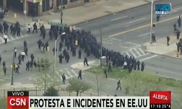 Vuelve la tensión racial a Estados Unidos tras la muerte de un afroamericano