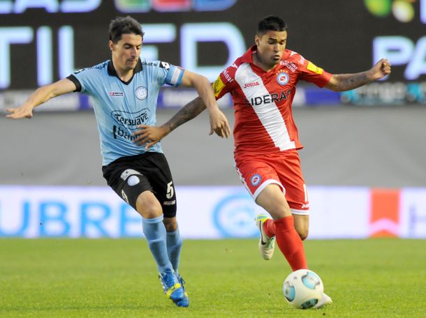 Belgrano derrotó a Argentinos en otro partido polémico