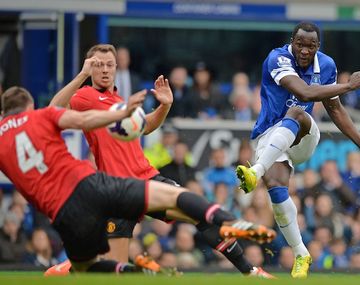 Everton venció al Manchester y sueña con ir a la Champions