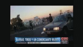 un muerto en un intenso tiroteo entre barras y la policia un muerto en un intenso tiroteo entre barras y la policia