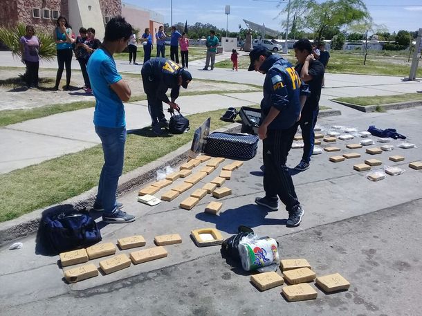 Así detuvieron a las narcovalijeras en San Juan
