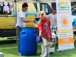 Contra la ola de calor, la Ciudad dispuso postas de hidratación
