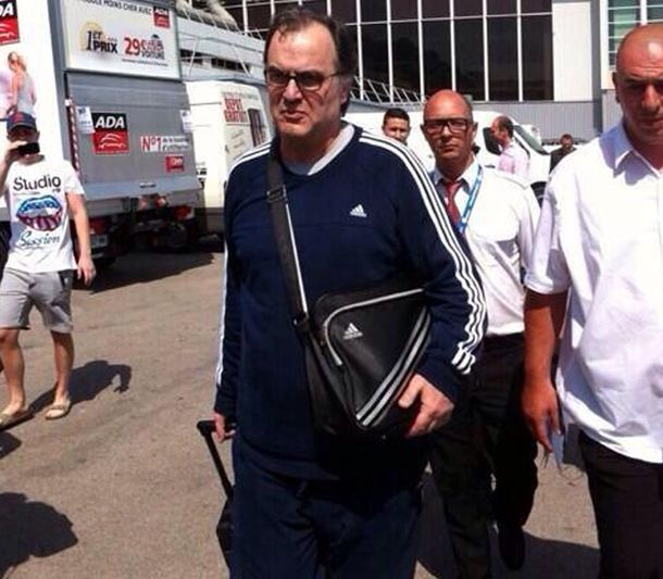 En su primera conferencia en Francia, Bielsa explicó por qué le dicen Loco