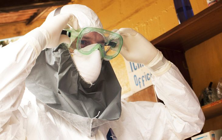 Ébola: Según OMS, los casos aumentan 27% cada diez días