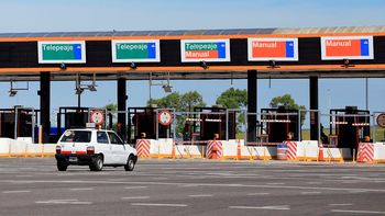Peaje de Hudson, autopista Buenos Aires - La Plata Peaje de Hudson, autopista Buenos Aires - La Plata