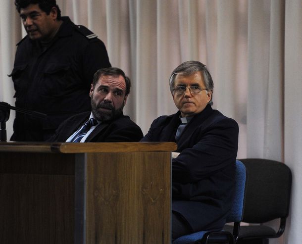El padre Grassi ya cumple su condena en el penal de Ituzaingó