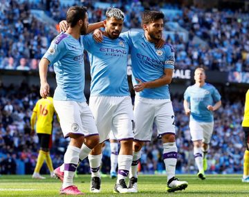 Manchester City aplastó 8-0 a Watford en un encuentro histórico