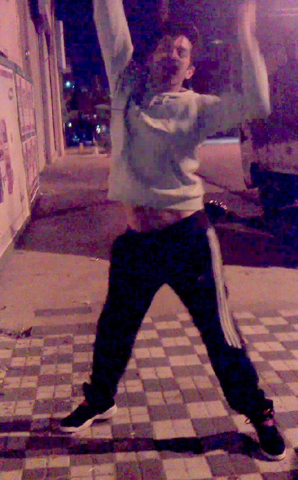 Furor por el pibe que baila las alarmas: mirá el video