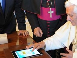 benedicto xvi envio su primer mensaje por la red twitter benedicto xvi envio su primer mensaje por la red twitter