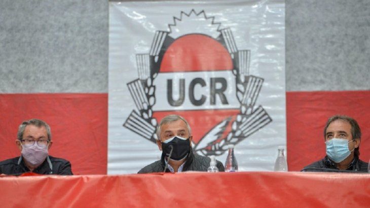 La UCR busca capitalizar la feroz interna del PRO e intenta levantar cabeza en Juntos por el Cambio