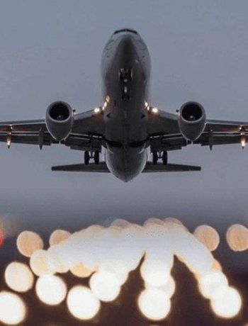 La disparada del precio del petróleo ya afecta también al turismo: las aerolíneas suben sus precios