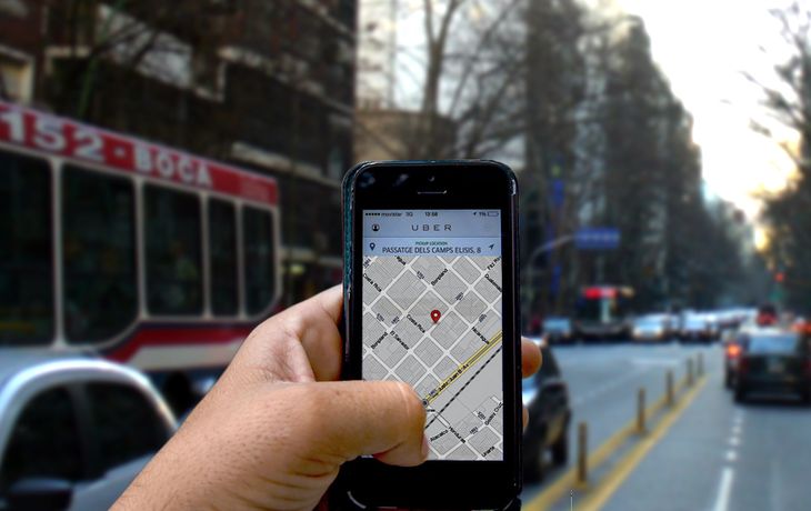 ¿Qué es Uber, la polémica app a la que se oponen los taxistas?
