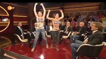 un topless en vivo y en directo en contra de la fifa un topless en vivo y en directo en contra de la fifa