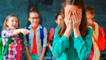 suicidio de las gemelas argentinas en barcelona: que es el bullying suicidio de las gemelas argentinas en barcelona: que es el bullying