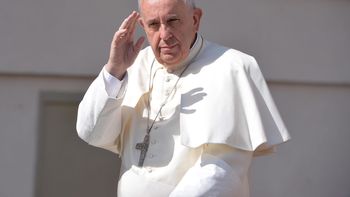 el papa francisco llega a ecuador, en el inicio de su gira por sudamerica el papa francisco llega a ecuador, en el inicio de su gira por sudamerica