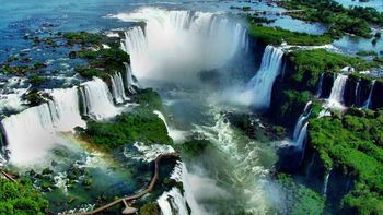 cataratas: una novela con iguazu, el conicet y terroristas como protagonistas cataratas: una novela con iguazu, el conicet y terroristas como protagonistas