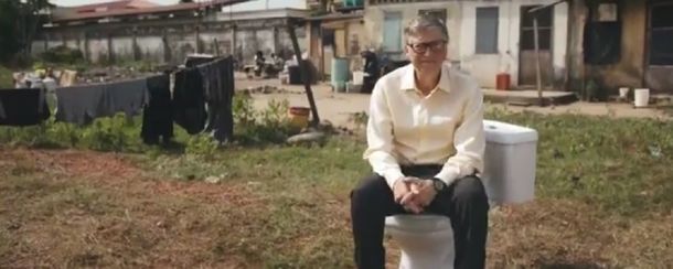 Bill Gates presentó un inodoro que funciona sin agua