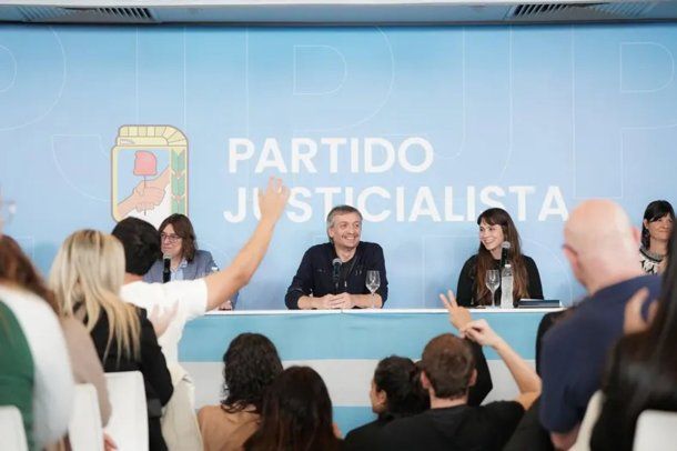 Máximo Kirchner, sobre los ataque mediáticos contra Cristina: Su condición de mujer agrava todo