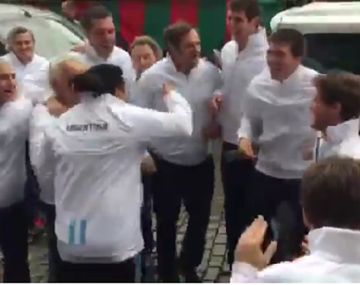 El equipo argentino revolucionó Bruselas con cumbia y el himno