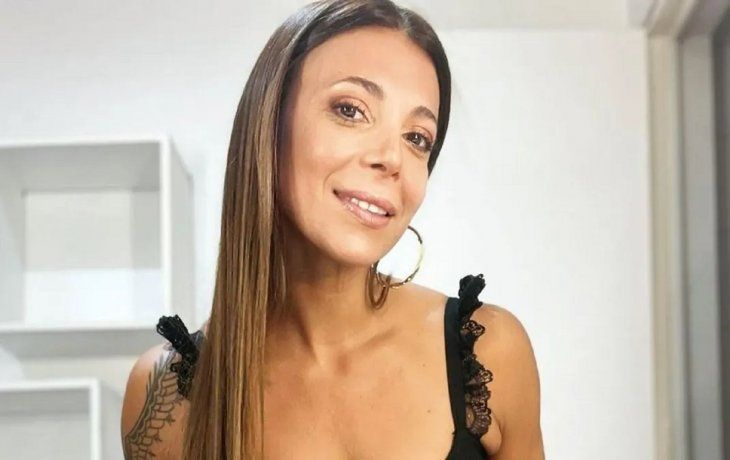 Ximena Capristo deslumbra desde Brasil con una microbikini multicolor