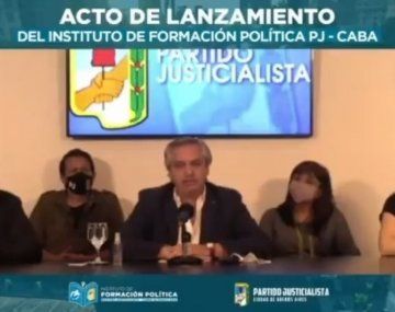 Alberto contra la oposición: Hay malos que todas las mañanas desalientan a la gente