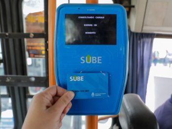 ¿A cuánto aumenta el boleto de colectivos hoy en el AMBA?