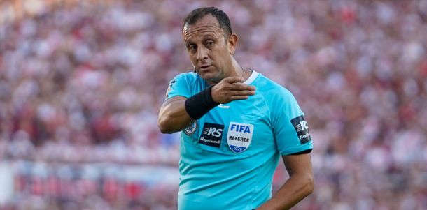 La Liga Profesional cambió el horario de un partido y anunció los árbitros para los cuartos de final