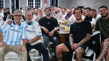 antes de river, racing compartio una cena junto a francella y donato de santis antes de river, racing compartio una cena junto a francella y donato de santis
