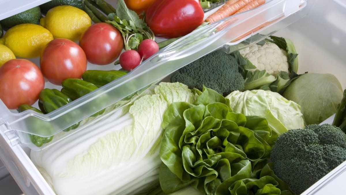 Porque no debes guardar verduras en bolsas de plástico dentro del