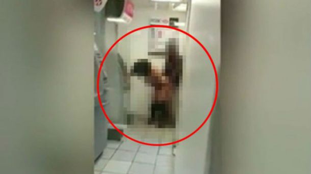 A la pareja no les importó que los estuvieran observando